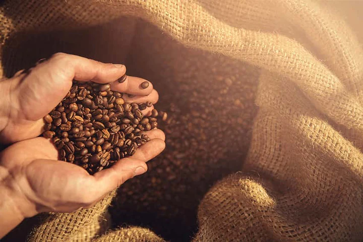 Natural Energy Habits Without Heavy Caffeine Dependence