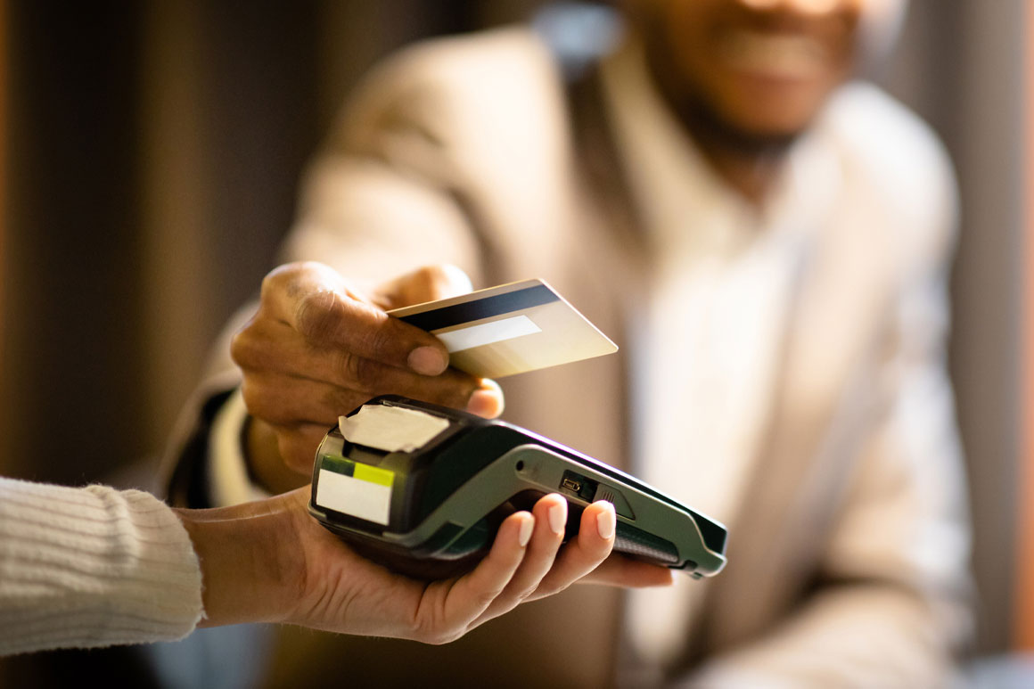 Responsible Credit Card Habits for Safer Spending